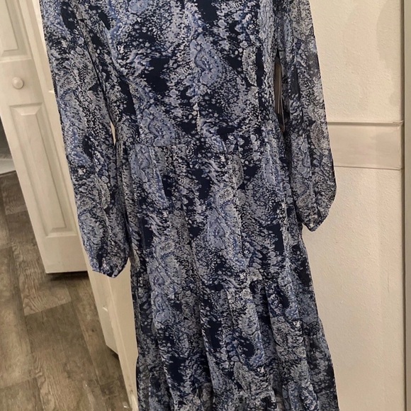 Joie Printed Parisian Blue Paisley Floral Maxi Dress NWT
Size XXL. - Picture 4 of 15